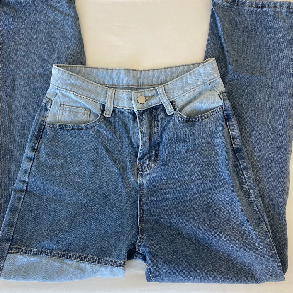 Mismatch Mom Jeans